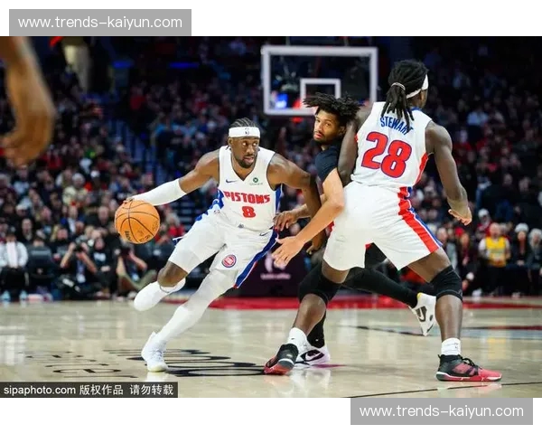 铁血与玫瑰的宿命绞杀：当芝加哥公牛遇上底特律活塞，那是篮球最原始的灵魂