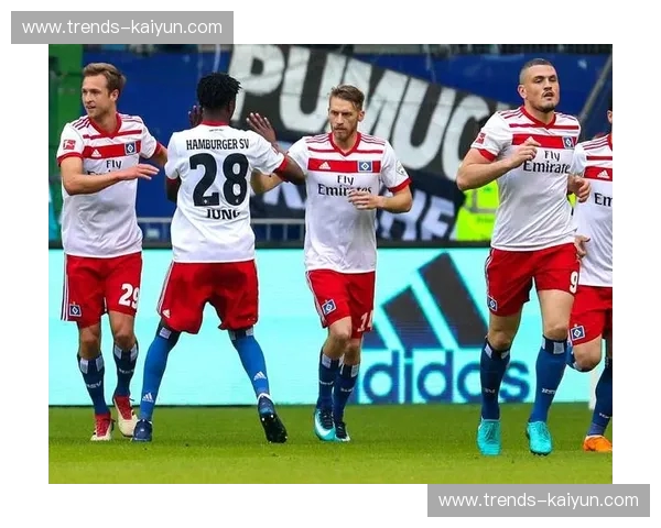 德甲狂欢：当科隆雄羊遭遇霍芬海姆蓝军，足球灵魂的极致碰撞